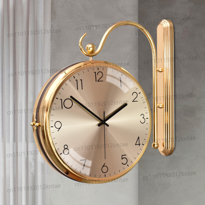 Orologio da Parete di Lusso a  - Luxury Lifestyle Furniture recensione e prezzo